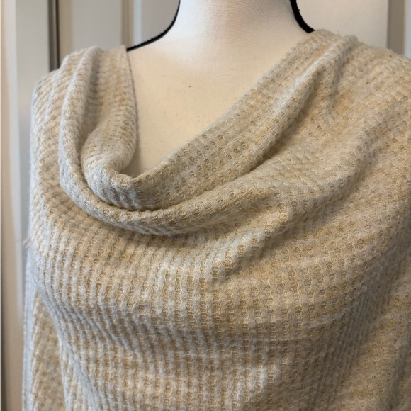 Free People cream tan cowl neck oversized waffle knit sweater size S - Picture 13 of 16